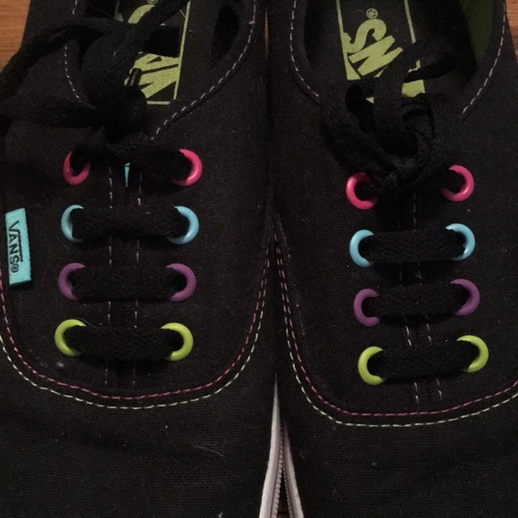 Vans - Picture 2 of 5